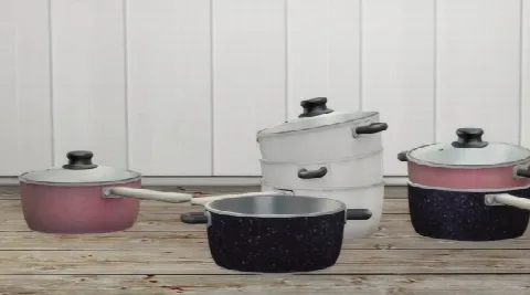Mote pots and pans